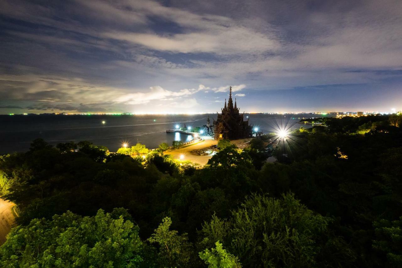 Ferienwohnung Sanctuary Luxury Penthouse Pattaya Exterior foto